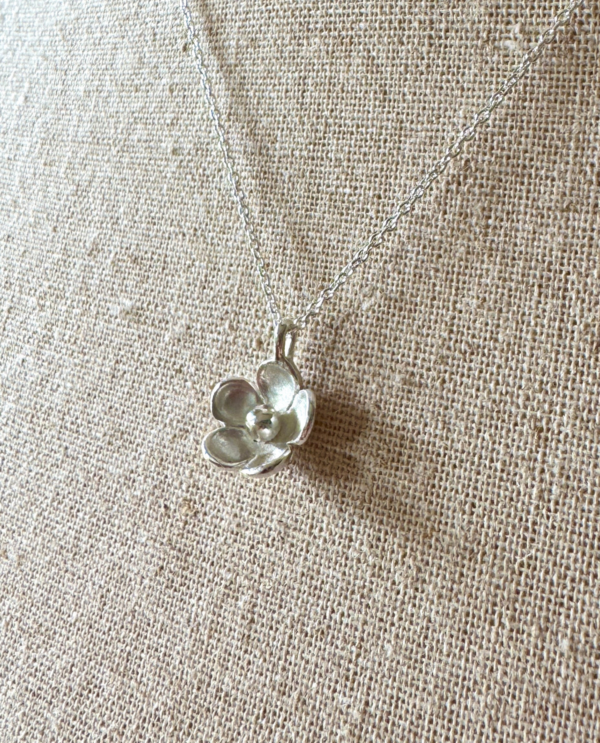 Hana-petit Pendant (Silver 999)