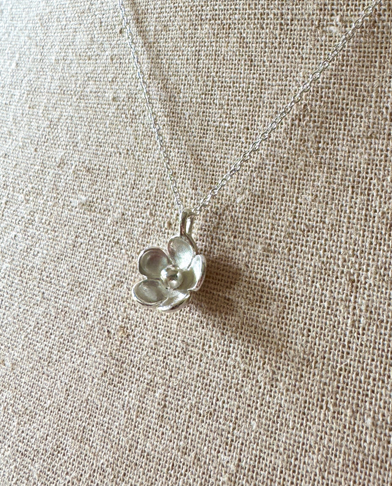 Hana-petit Pendant (Silver 999)