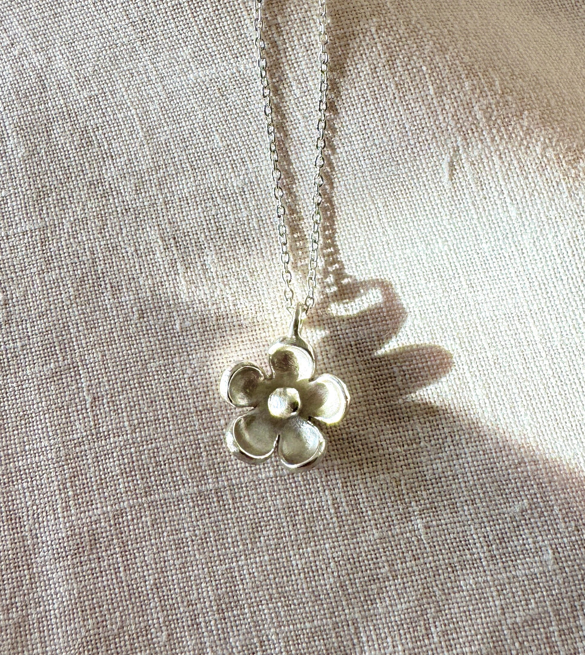Hana-petit Pendant (Silver 999)