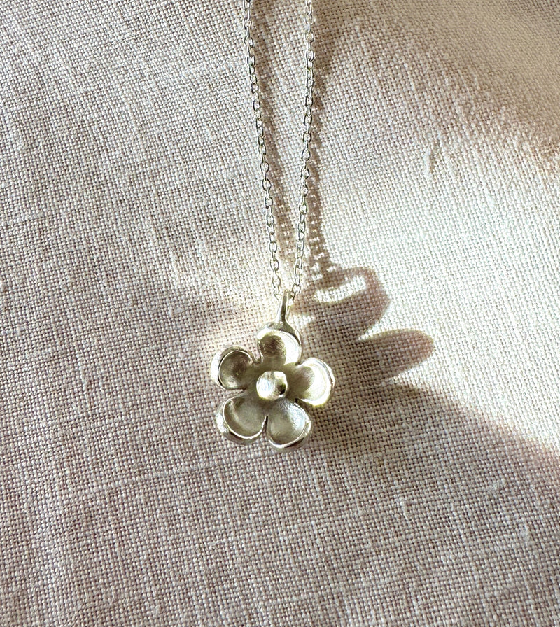 Hana-petit Pendant (Silver 999)